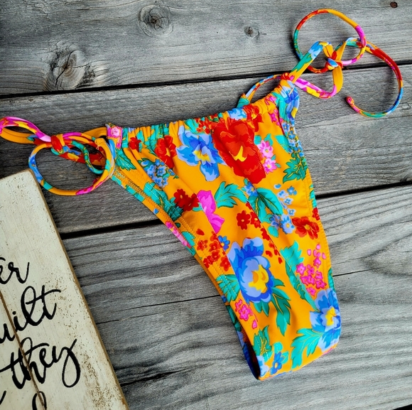 Xhilaration Other - Xhilaration Swim Bottoms